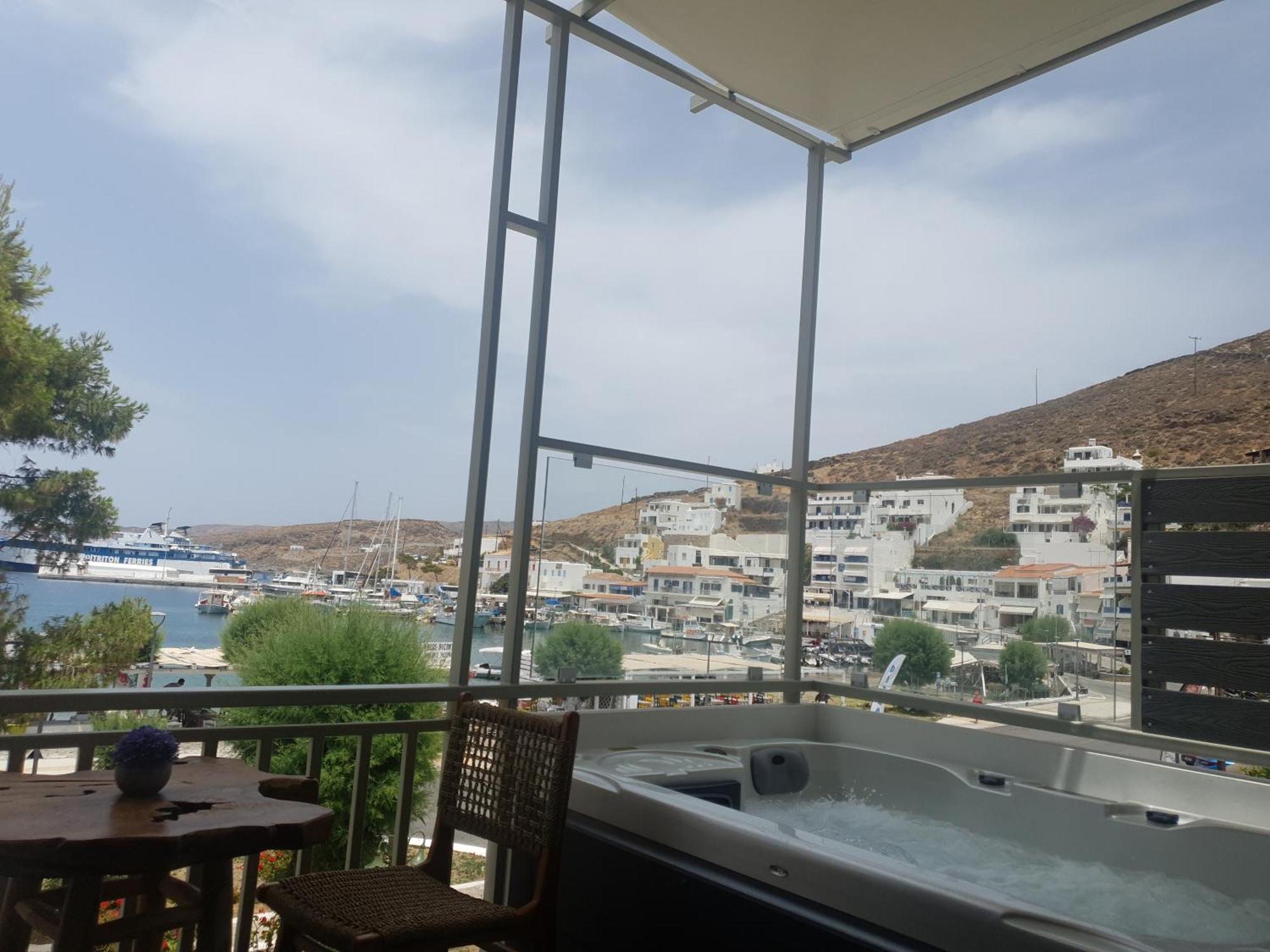 Mérichas Sapphire Kythnos Suites מראה חיצוני תמונה