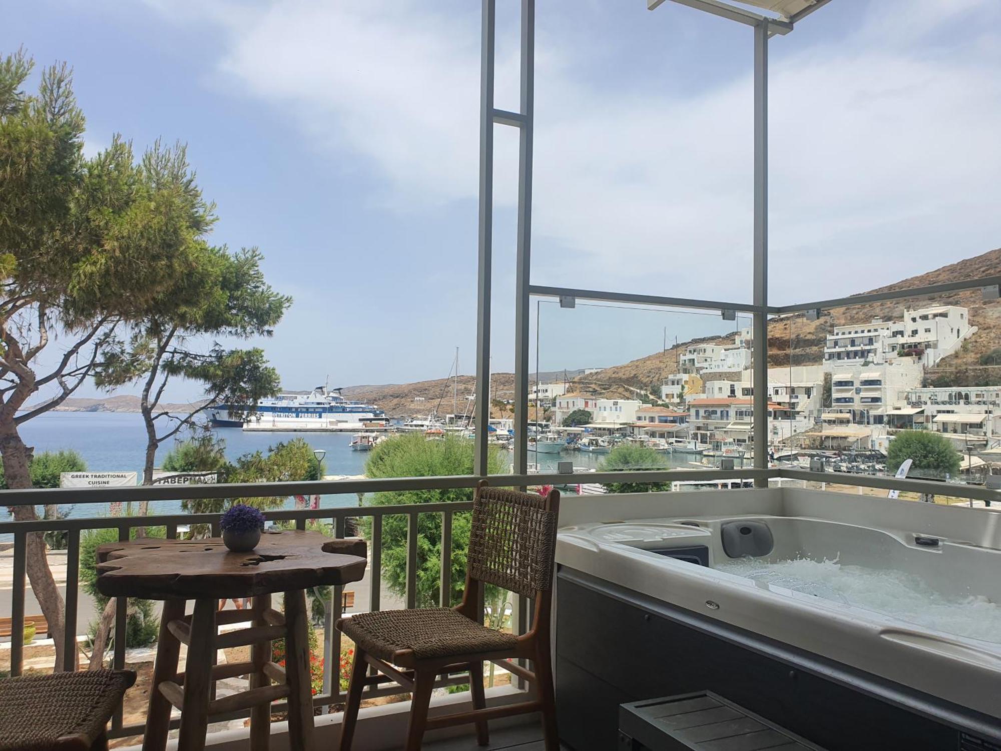Mérichas Sapphire Kythnos Suites מראה חיצוני תמונה