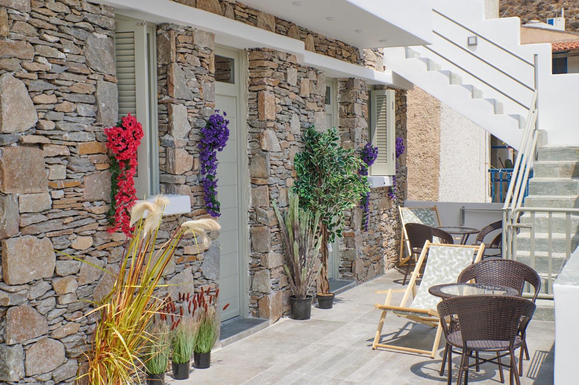 Mérichas Sapphire Kythnos Suites מראה חיצוני תמונה