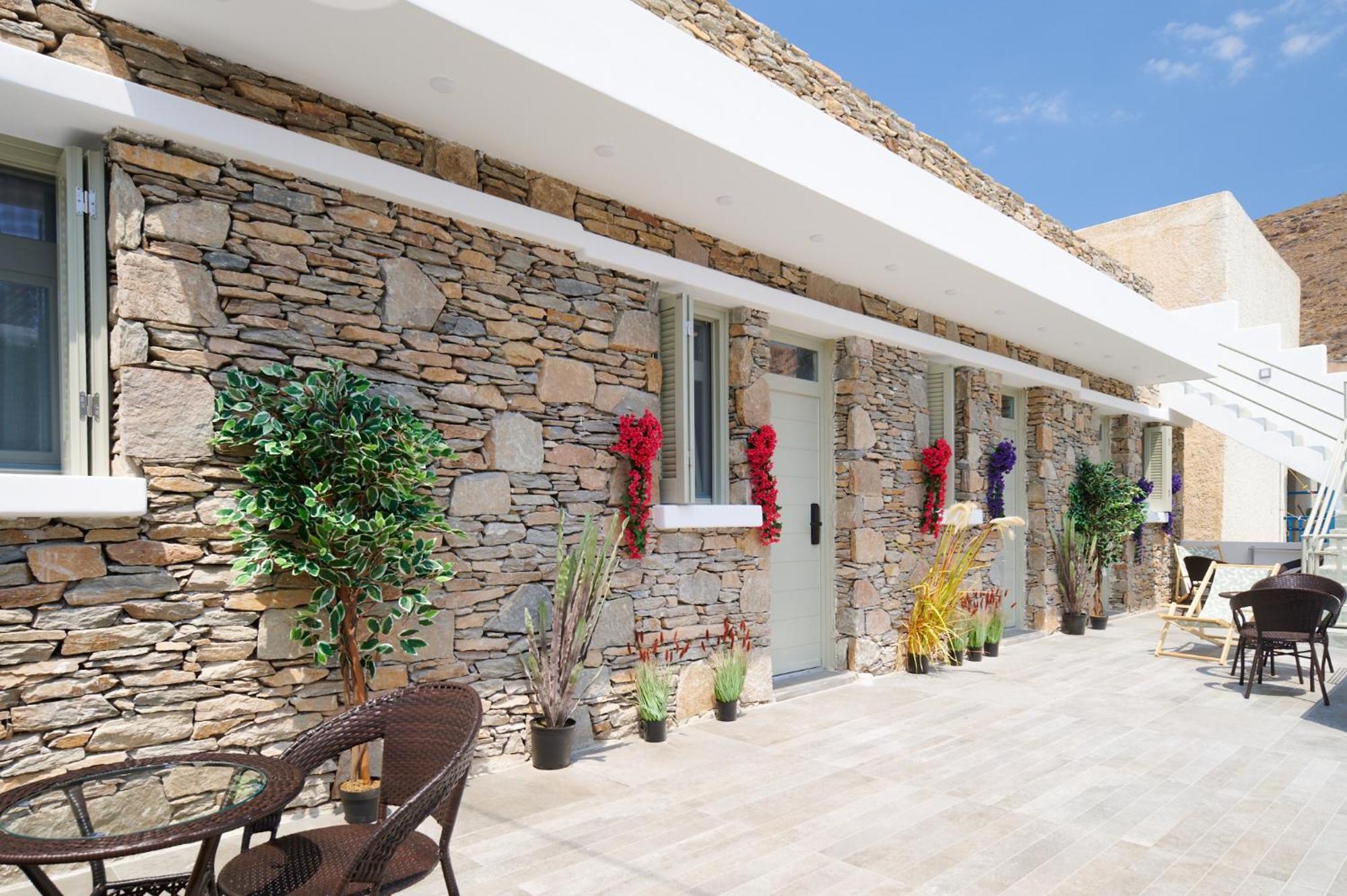 Mérichas Sapphire Kythnos Suites מראה חיצוני תמונה